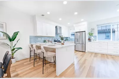 638 Almaden Walk Loop, San Jose, CA 95125 - Photo 2