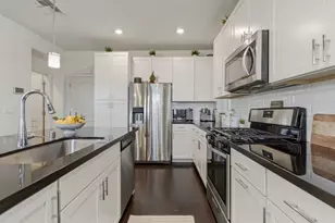 1131 Julia Cir, Hollister, CA 95023 - Photo 6