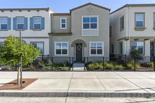 1131 Julia Cir, Hollister, CA 95023 - Photo 2