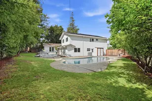19622 Brockton Ln, Saratoga, CA 95070 - Photo 34
