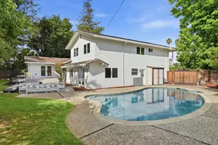 19622 Brockton Ln, Saratoga, CA 95070 - Photo 32