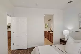 391 Charles Morris Ter, Sunnyvale, CA 94085 - Photo 8