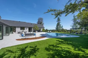 655 Hayne Rd, Hillsborough, CA 94010 - Photo 38