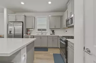 2051 Petunia Dr, Hollister, CA 95023 - Photo 8