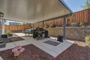 2051 Petunia Dr, Hollister, CA 95023 - Photo 14