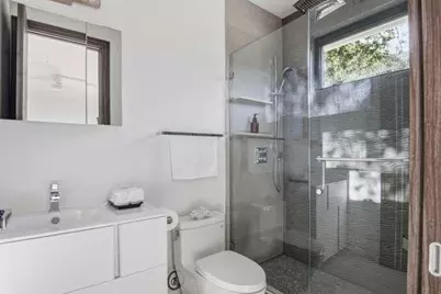 18800 Saratoga Los Gatos Rd, Los Gatos, CA 95030 - Photo 36