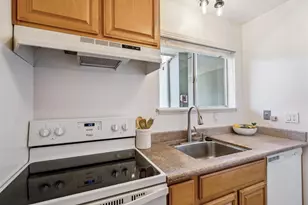 4004 Farm Hill Blvd 303, Redwood City, CA 94061 - Photo 8