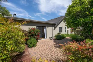 1810 Hillside Dr, Burlingame, CA 94010 - Photo 26