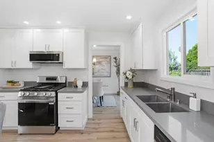 1140 Almanor Ave, Menlo Park, CA 94025 - Photo 18