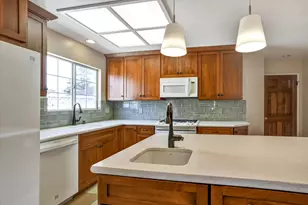 784 Sherman Oaks Dr, San Jose, CA 95128 - Photo 2