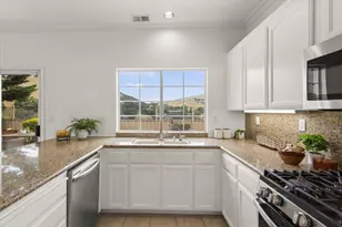 26214 Acclaim Ct, Salinas, CA 93908 - Photo 14