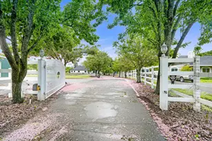 695 Quietwater, Santa Rosa, CA 95404 - Photo 4