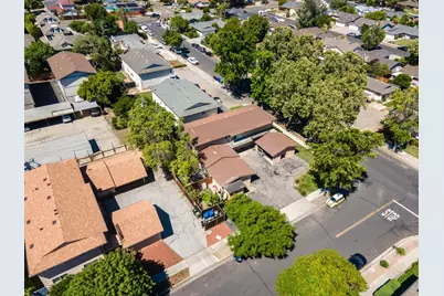 1395 Ontario Ln, Campbell, CA 95008 - Photo 38