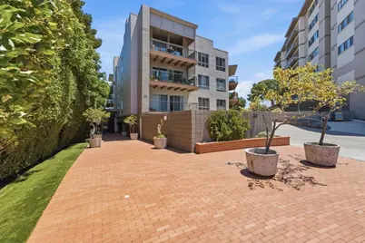30 Mounds Rd 402, San Mateo, CA 94402 - Photo 2