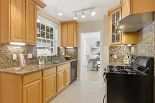 1074 Cherry Ave, San Jose, CA 95125 - Photo 10