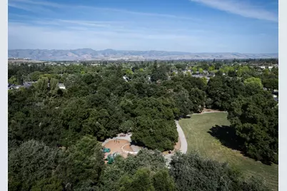 3717 Thousand Oaks Dr, San Jose, CA 95136 - Photo 4