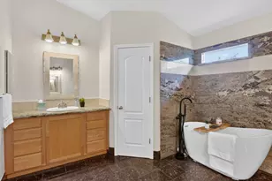 5433 Gladstone Dr, Stockton, CA 95219 - Photo 32