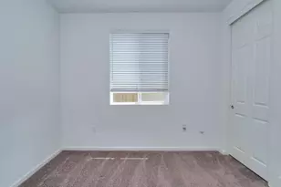 571 Pleasant Dr, Lathrop, CA 95330 - Photo 8