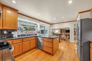 1144 Elmsford Dr, Cupertino, CA 95014 - Photo 12