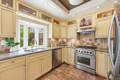 18819 Sydney Cir, Castro Valley, CA 94546 - Photo 20