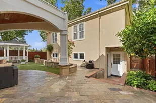 3997 Chamberer Dr, San Jose, CA 95135 - Photo 36