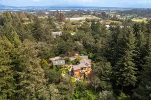 28 Wildwood Ct, Watsonville, CA 95076 - Photo 2