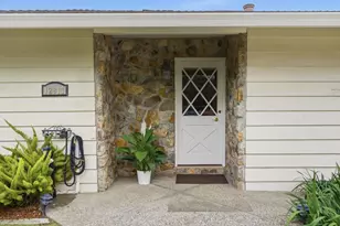 12817 Saratoga Glen Ct, Saratoga, CA 95070 - Photo 2