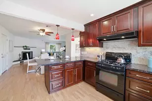 1642 Glenville Dr, San Jose, CA 95124 - Photo 10