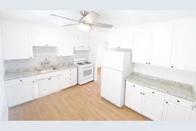 1120 Locust St, San Jose, CA 95110 - Photo 1