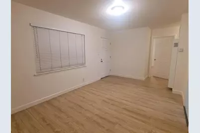 1120 Locust St, San Jose, CA 95110 - Photo 8