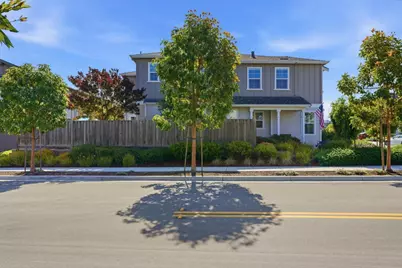 271 10th St, Marina, CA 93933 - Photo 2