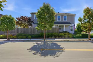 271 10th St, Marina, CA 93933 - Photo 2