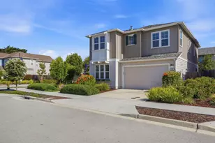 271 10th St, Marina, CA 93933 - Photo 2