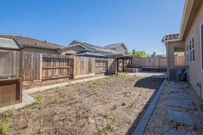 1357 Sunridge Dr, Hollister, CA 95023 - Photo 12