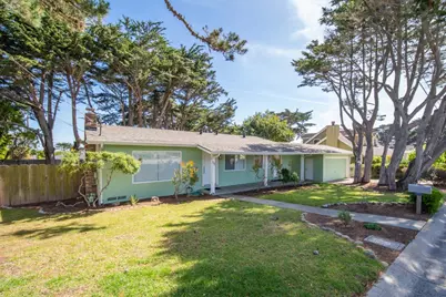 1136 Del Monte Blvd, Pacific Grove, CA 93950 - Photo 1