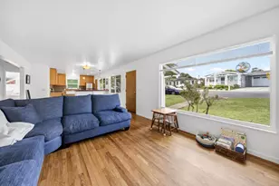 1136 Del Monte Blvd, Pacific Grove, CA 93950 - Photo 6