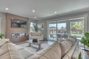 211 Scarlett Wy, Hollister, CA 95023 - Photo 30