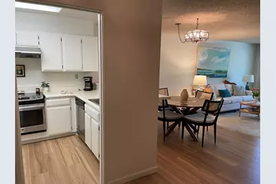 2140 Santa Cruz Ave 203, Menlo Park, CA 94025 - Photo 4