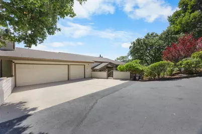 135 Newton Dr, Burlingame, CA 94010 - Photo 68