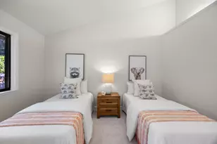135 Newton Dr, Burlingame, CA 94010 - Photo 22