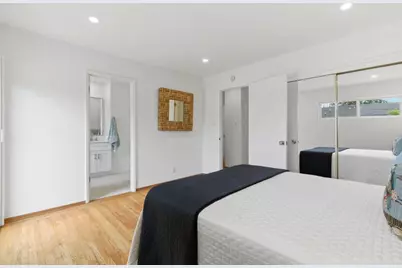 1090 Baker Ct, Sunnyvale, CA 94087 - Photo 18
