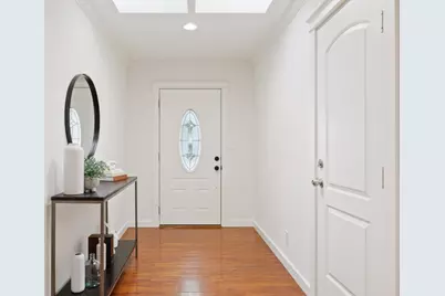1027 Grape Ave, Sunnyvale, CA 94087 - Photo 2