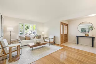 902 San Marcos Cir, Mountain View, CA 94043 - Photo 2