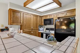 17074 Creekside Cir, Morgan Hill, CA 95037 - Photo 10