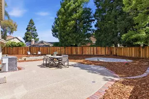 9290 Briarberry Ln, Gilroy, CA 95020 - Photo 32