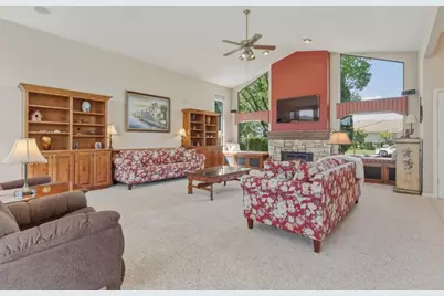1290 Sonnys Way, Hollister, CA 95023 - Photo 16