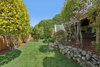 853 Vista Dr, Redwood City, CA 94062 - Photo 56