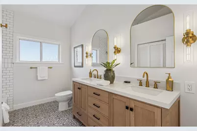 853 Vista Dr, Redwood City, CA 94062 - Photo 38