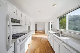 154 Crestview Ct, Watsonville, CA 95076 - Photo 2