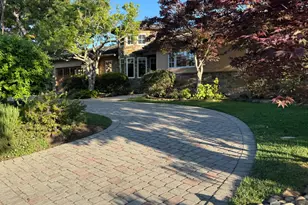 928 Altos Oaks Dr, Los Altos, CA 94024 - Photo 2